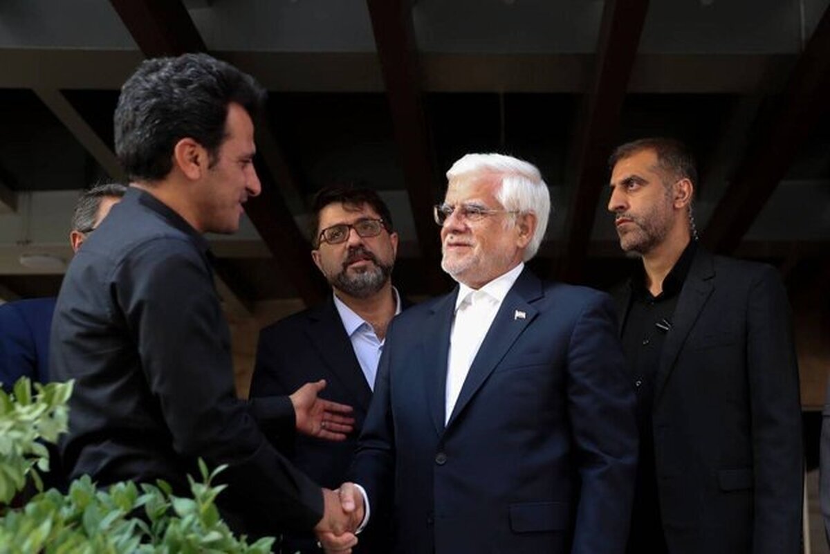 شما از معدود شخصیت‌های هستید که می‌توانید لولای دو جریان کشور باشید