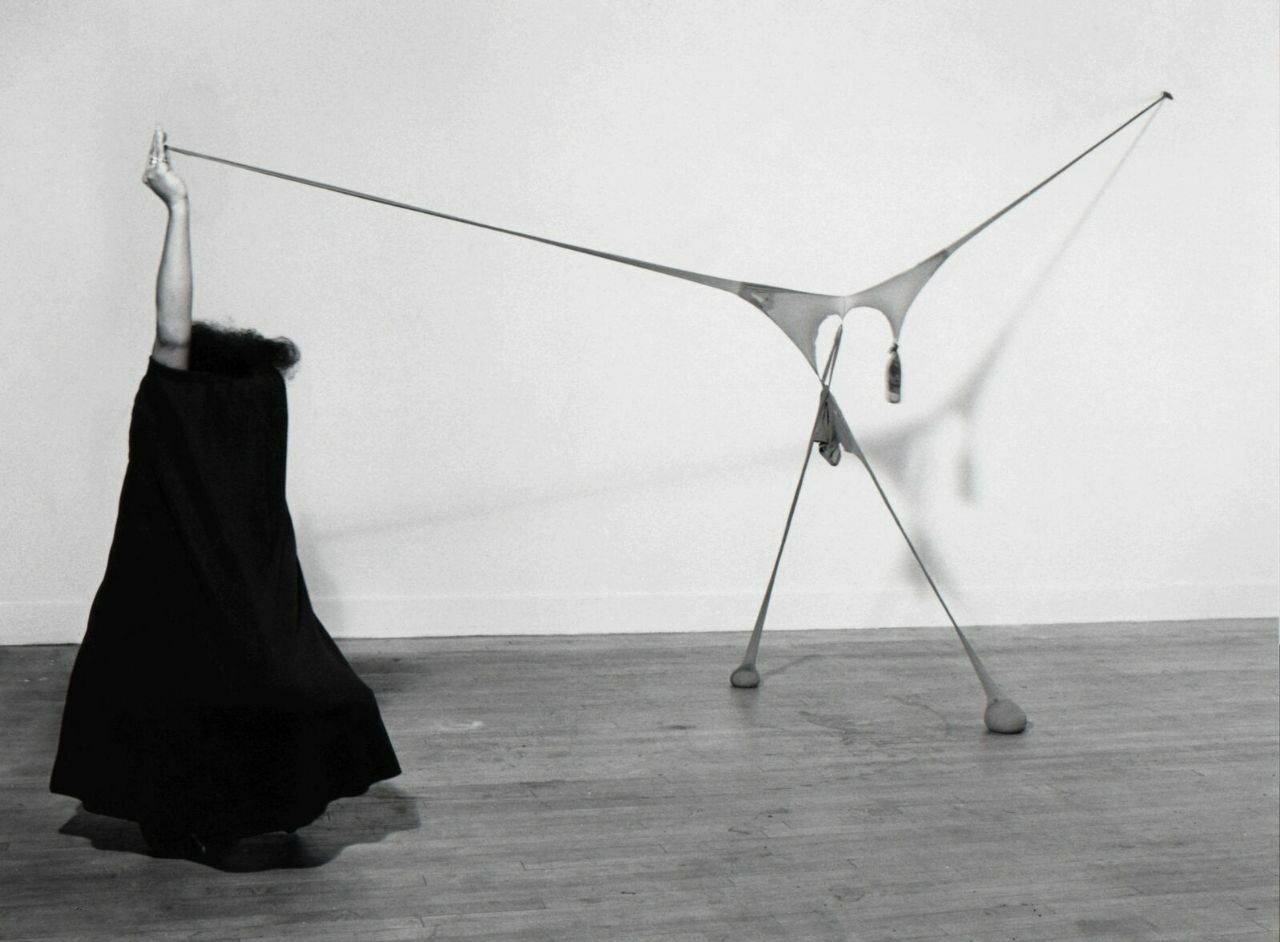 از نخود منجمد تا خالکوبی نقشه جنگ؛ ۵ اجرای پرفورمنس که نمی‌توانید فراموش کنید