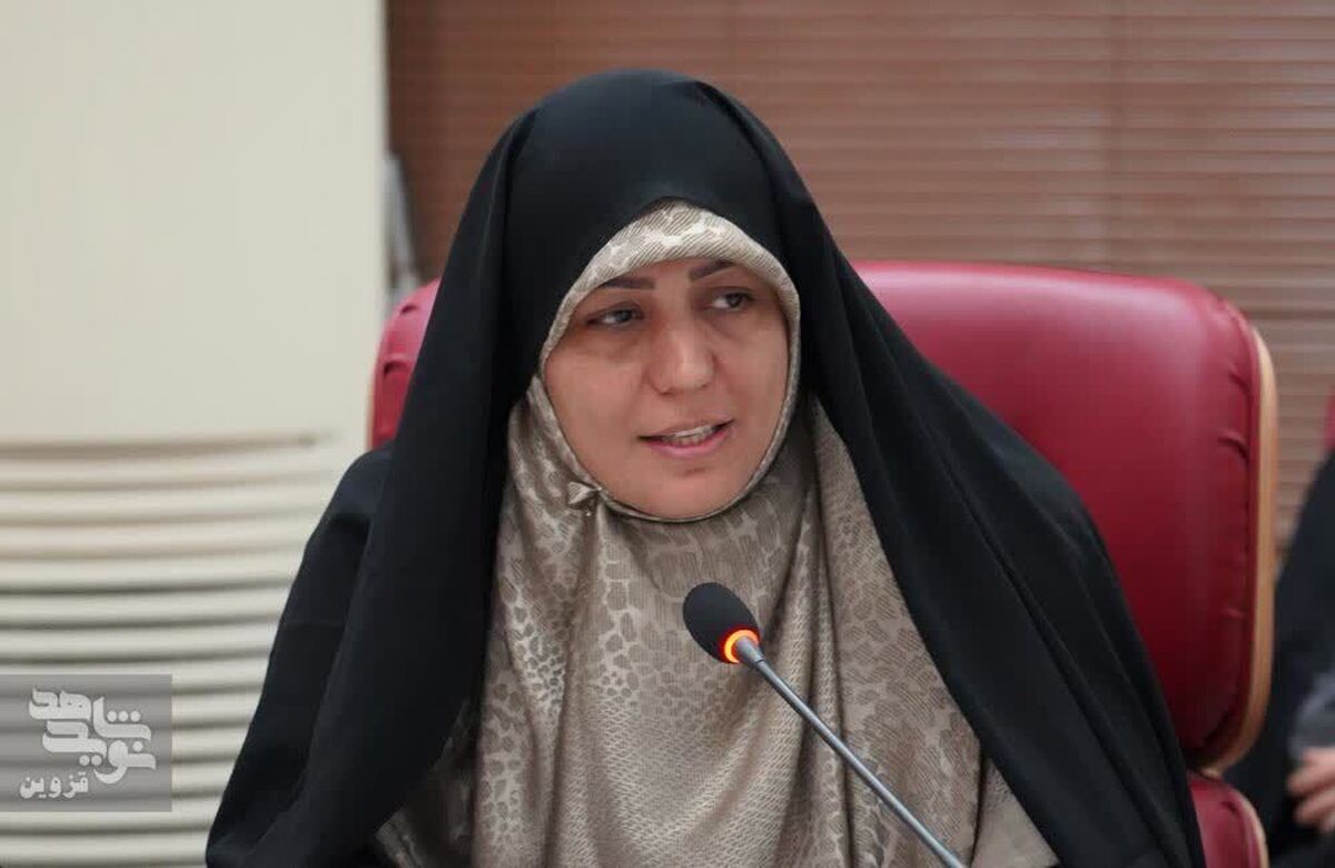 دیدار با ایثارگران در هفته دفاع مقدس اولویت کاری مسئولان باشد