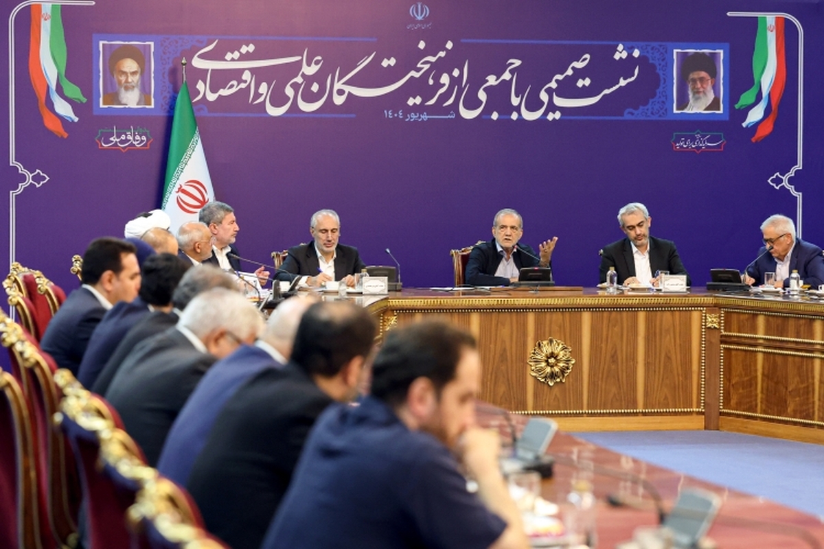 انتظار داریم کارشناسان راهکارهای بهینه کردن هزینه‌ها بدون ایجاد نارضایتی را به دولت ارائه دهند