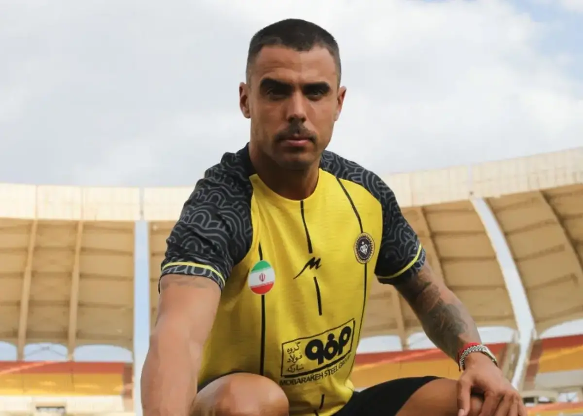 کارت آلوز با رای کمیته انضباطی صادر شد