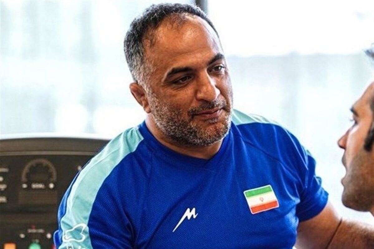 مربی تیم ملی کشتی فرنگی: سر کشتی‌گیر ما را با ناداوری بریدند/ قربانی سیاست توزیع مدال اتحادیه جهانی کشتی شدیم