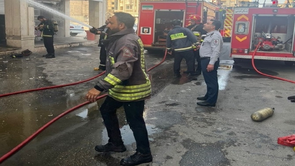 آتش سوزی بازارچه ساحلی کیانپارس اهواز مهار شد