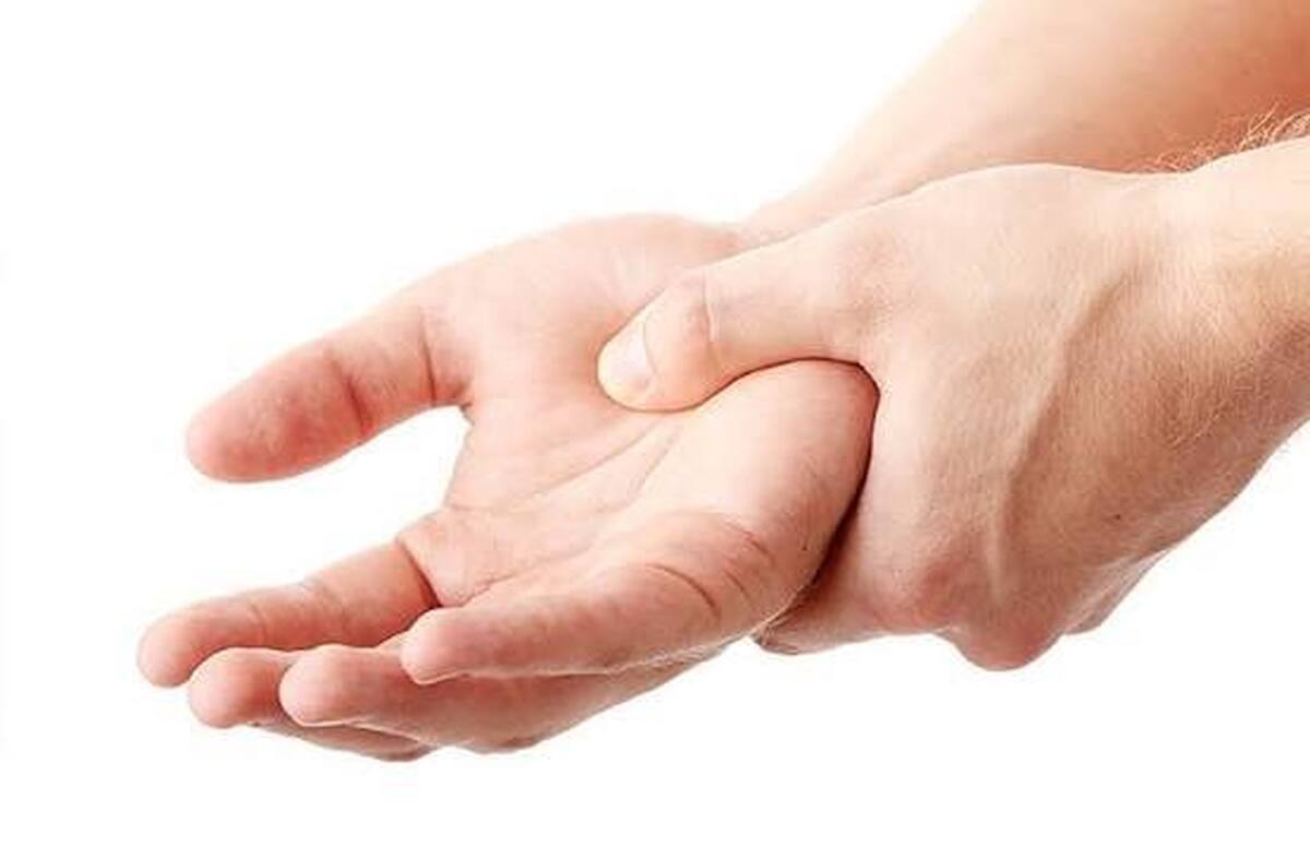هشدار درپی بی‌حسی و درد انگشتان