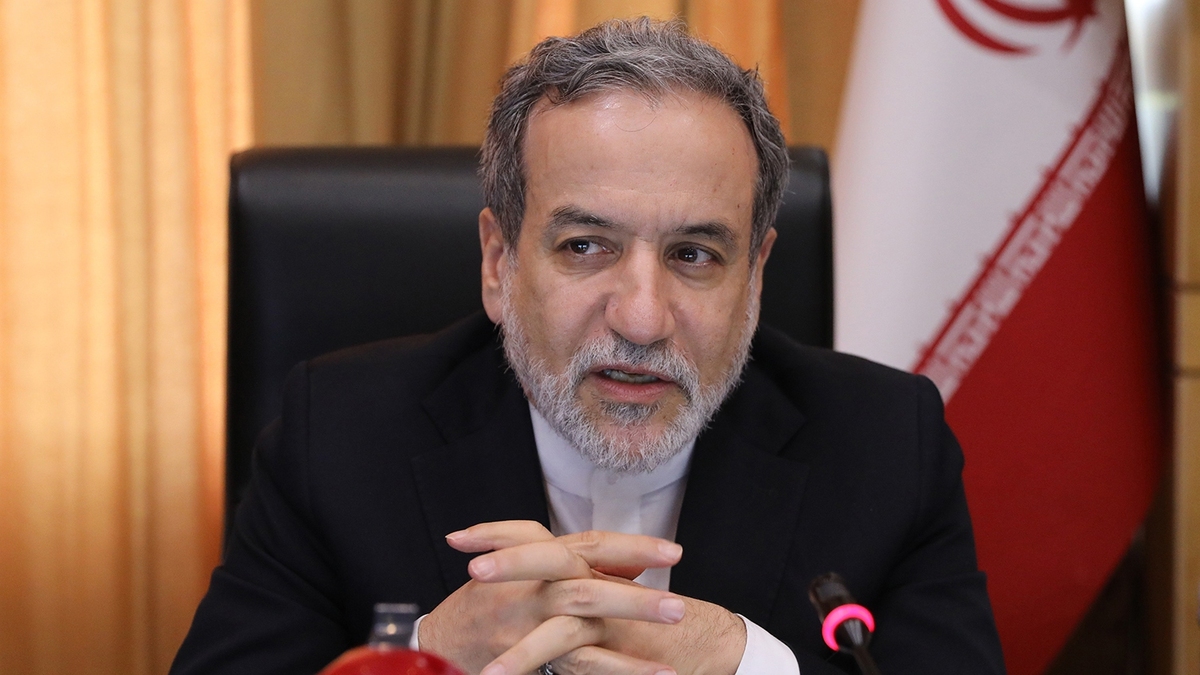 عراقچی: ورود بازرسان آژانس بین المللی انرژی اتمی به ایران با تصمیم شعام بود