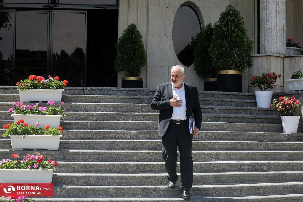 ظرفیت نیروگاه‌های تجدیدپذیر ایران از مرز ۲۳۰۰ مگاوات گذشت/ تلاش وزارت نیرو برای ترویج مصرف بهینه برق در کشور