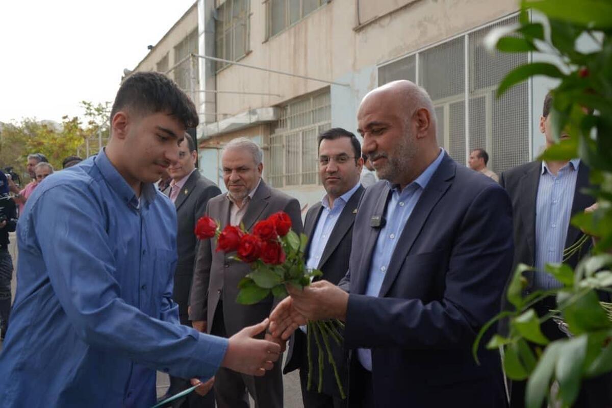 حدود ۸۰ درصد دانش‌آموزان کشورهای صنعتی و موفق هنرستانی هستند / هیچ هنرآموز هنرستانی در ایران یا جهان بیکار نمی‌ماند