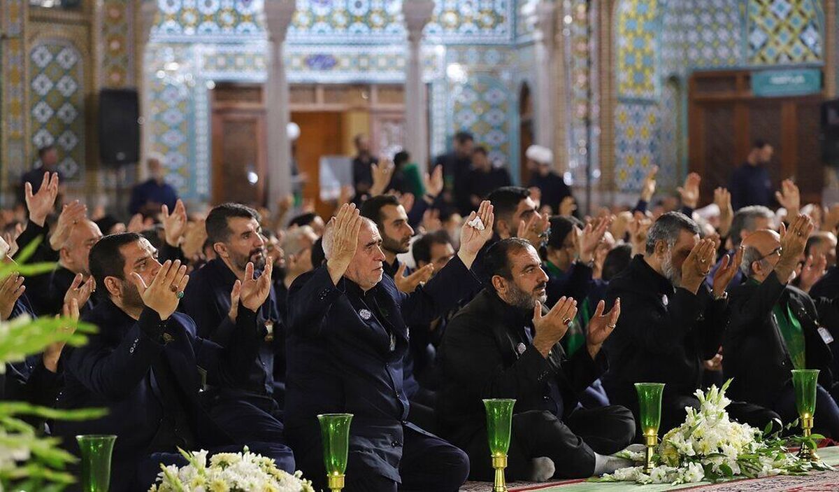 برگزاری آیین معنوی شمع‌گردانی خادمان حرم حضرت معصومه(س)