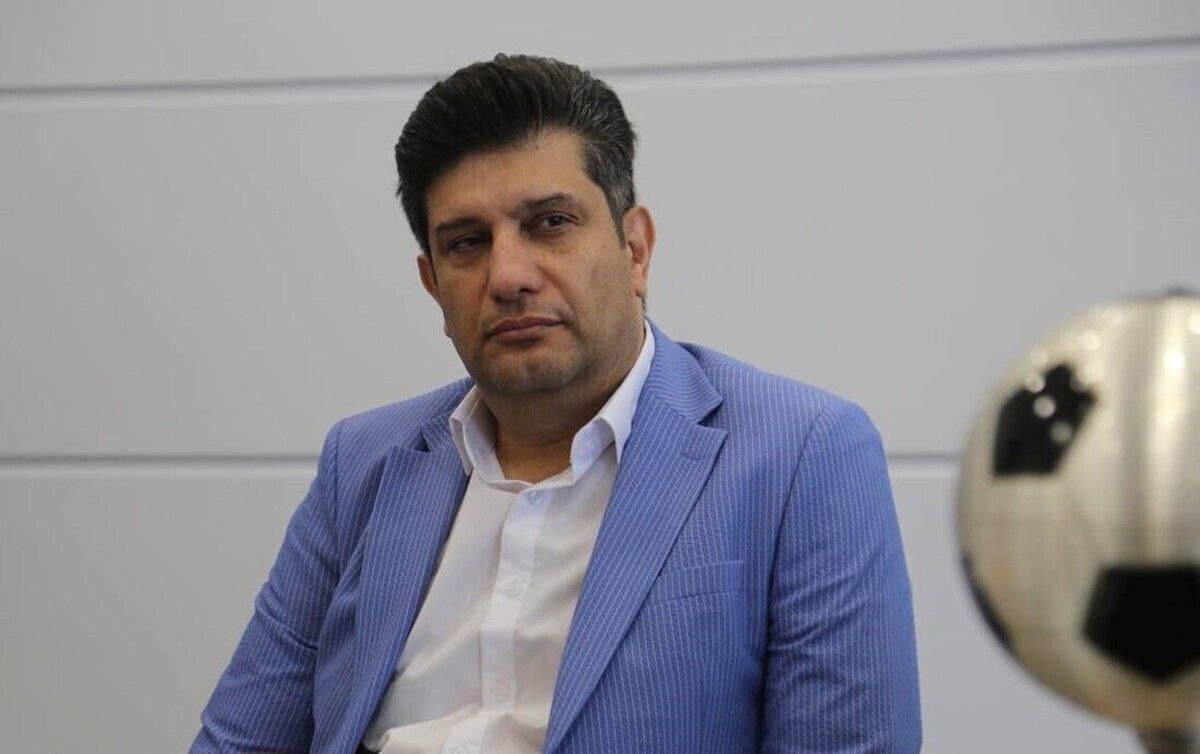 سمیعی: منتظر محمد پیشنهاد ۲۰ میلیاردی را قبول نکرد تا با ۲۰۰ میلیون به نساجی برود!/ او اصلا در لیست نکونام نبود