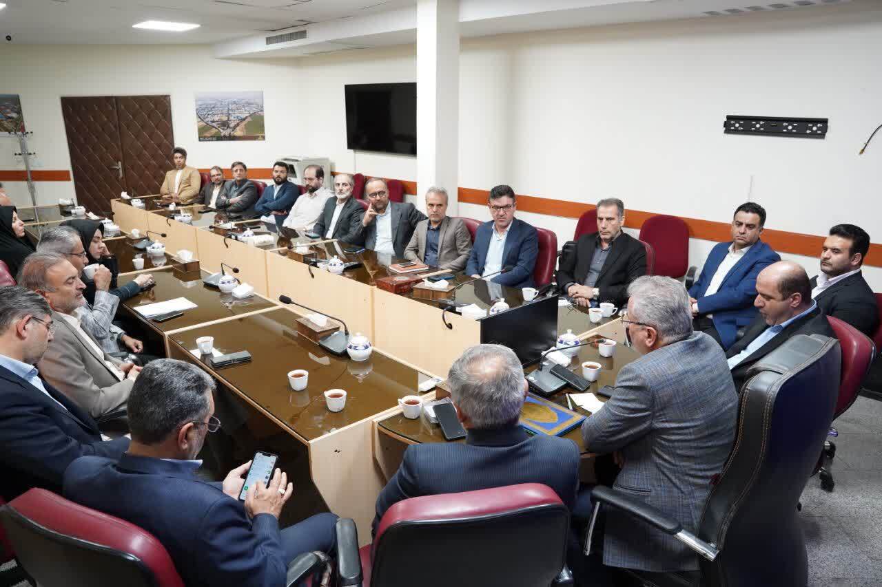 اقتصاد قزوین نیازمند جهش، همافزایی و نگاه منطقهای است اقتصاد قزوین نیازمند جهش، همافزایی و نگاه منطقهای است