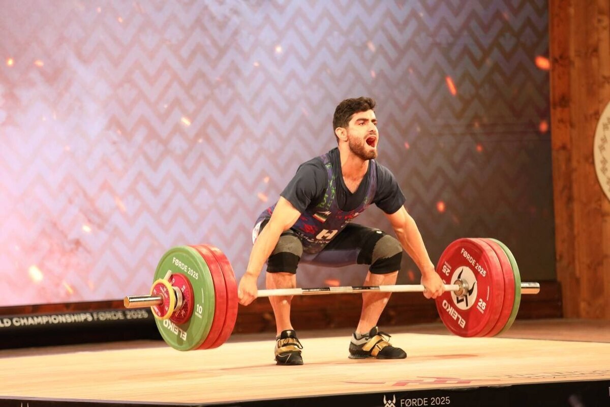 رقابت‌های جهانی وزنه برداری/ رکوردشکنی عبدالله بیرانوند در حرکت یک‌ضرب