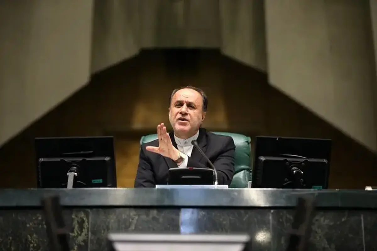 حاجی بابایی: امسال حدود ۲۰ میلیارد دلار یارانه کالاهای اساسی و دارو پرداخت می شود