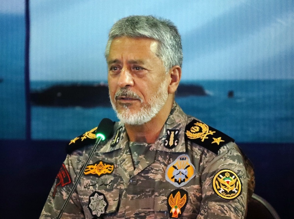 یکی از راه‌های دشمن برای تضعیف نیروهای مسلح و ایجاد فاصله میان مردم، ایجاد تفرقه است