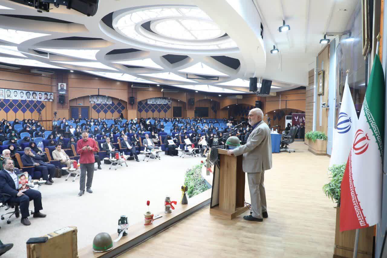 استاندار: طراحی استکبار برای جدا کردن خوزستان از ایران ناکام ماند / ایستادگی جانانه در برابر تجاوز سند هویت ملت ایران است