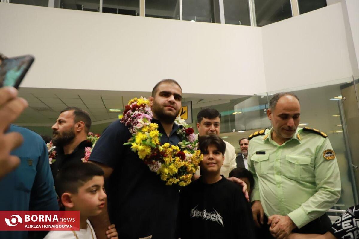 استقبال از قهرمانان کشتی فرنگی خوزستان