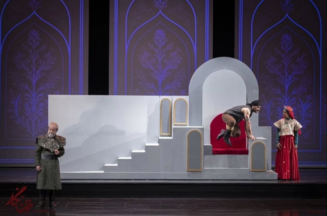 «خوننگار» با سوگل خلیق، محمد ولیزادگان و سینا ساعی؛ روایت عشق رابعه و بکتاش بر صحنه «خوننگار» با سوگل خلیق، محمد ولیزادگان و سینا ساعی؛ روایت عشق رابعه و بکتاش بر صحنه