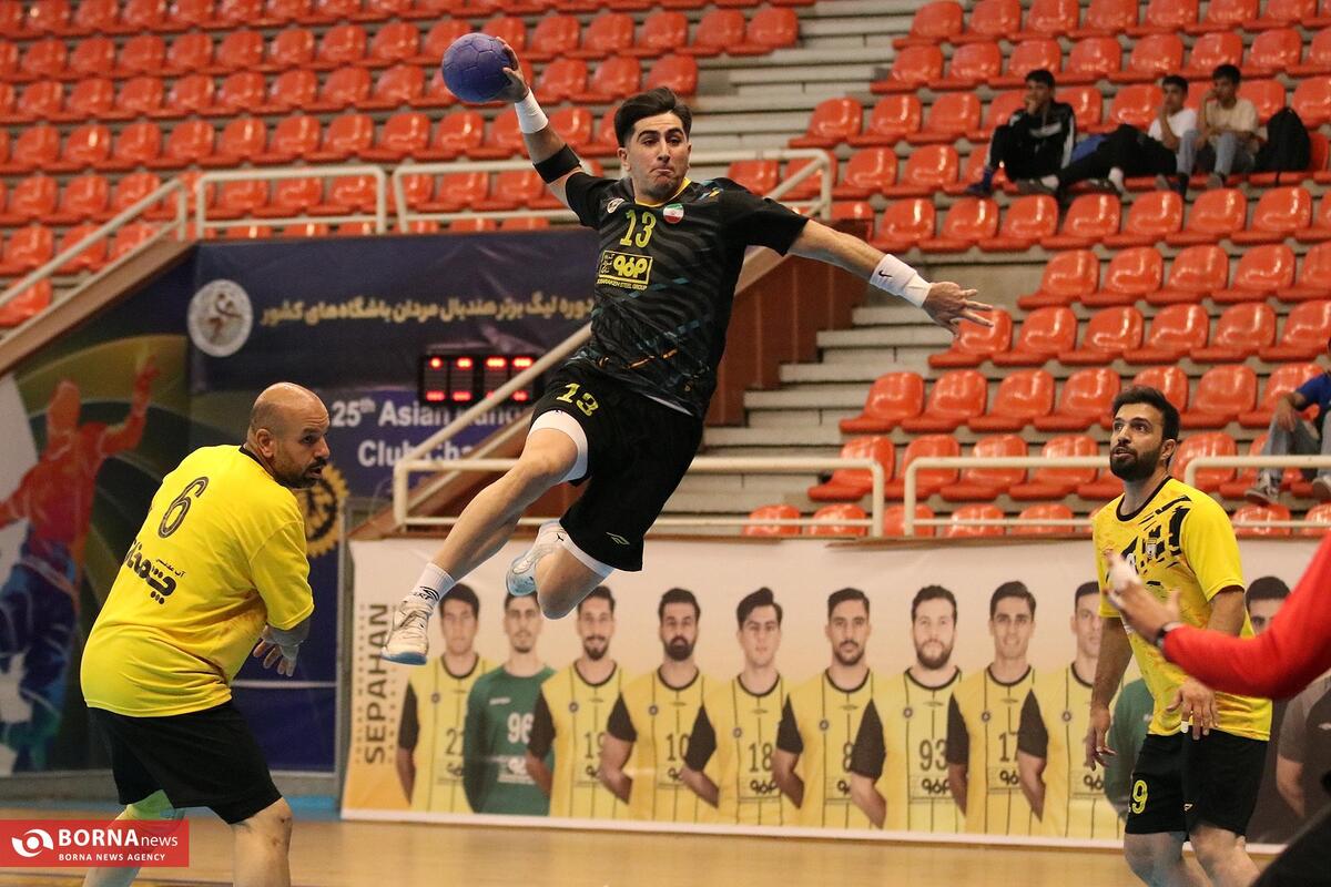 دیدار تیم‌‌های هندبال سپاهان - سپاهان نوین