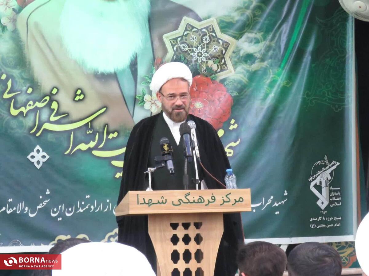 شهید اشرفی اصفهانی عالم وارسته‌ای که قلمش مقدس‌تر از خون شهید است