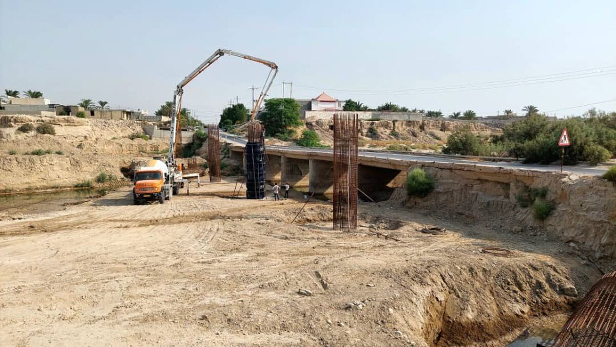 اجرایی شدن ۷۱ پروژه ابنیه فنی و پل در محورهای مواصلاتی استان بوشهر