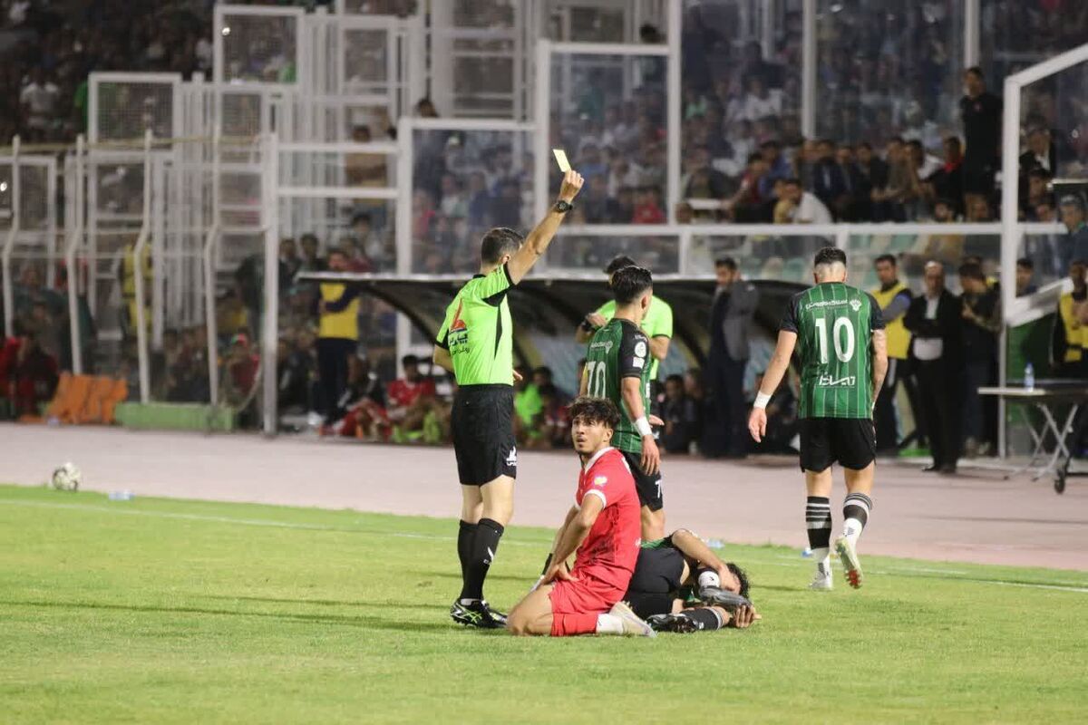 در حاشیه دیدار خیبر و پرسپولیس