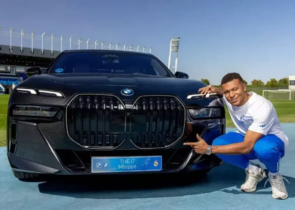 خودروی ۱۴۰ هزار یورویی که امباپه نمی‌تواند براند!