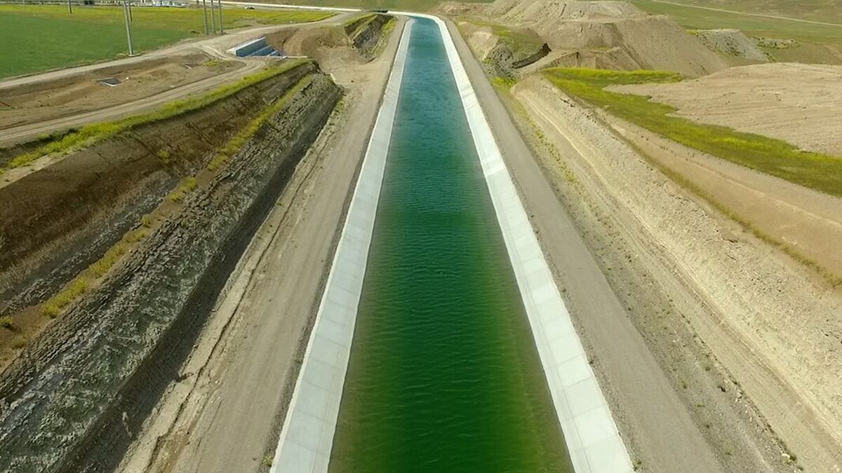 تکمیل شبکه آبیاری خداآفرین موتور محرکه اقتصاد در شمال استان اردبیل