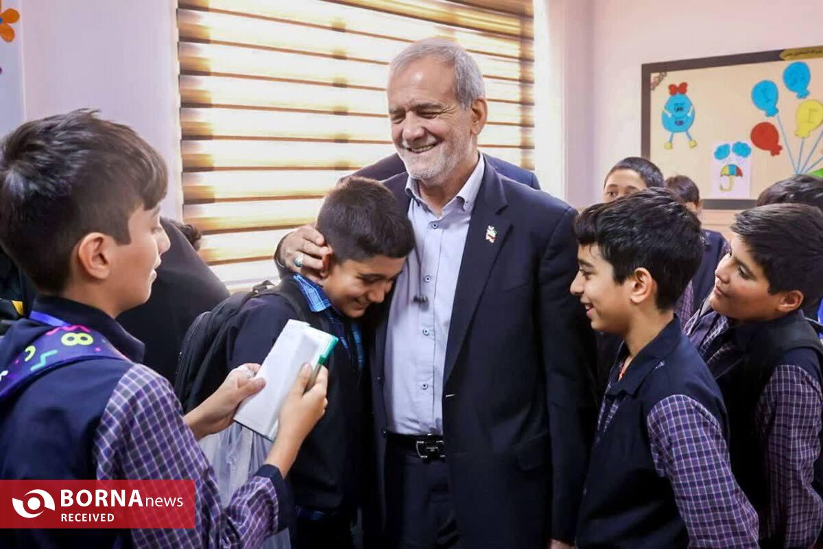 سفر سرزده رئیس‌جمهور به قدس و بازدید از مدرسه روشنگر