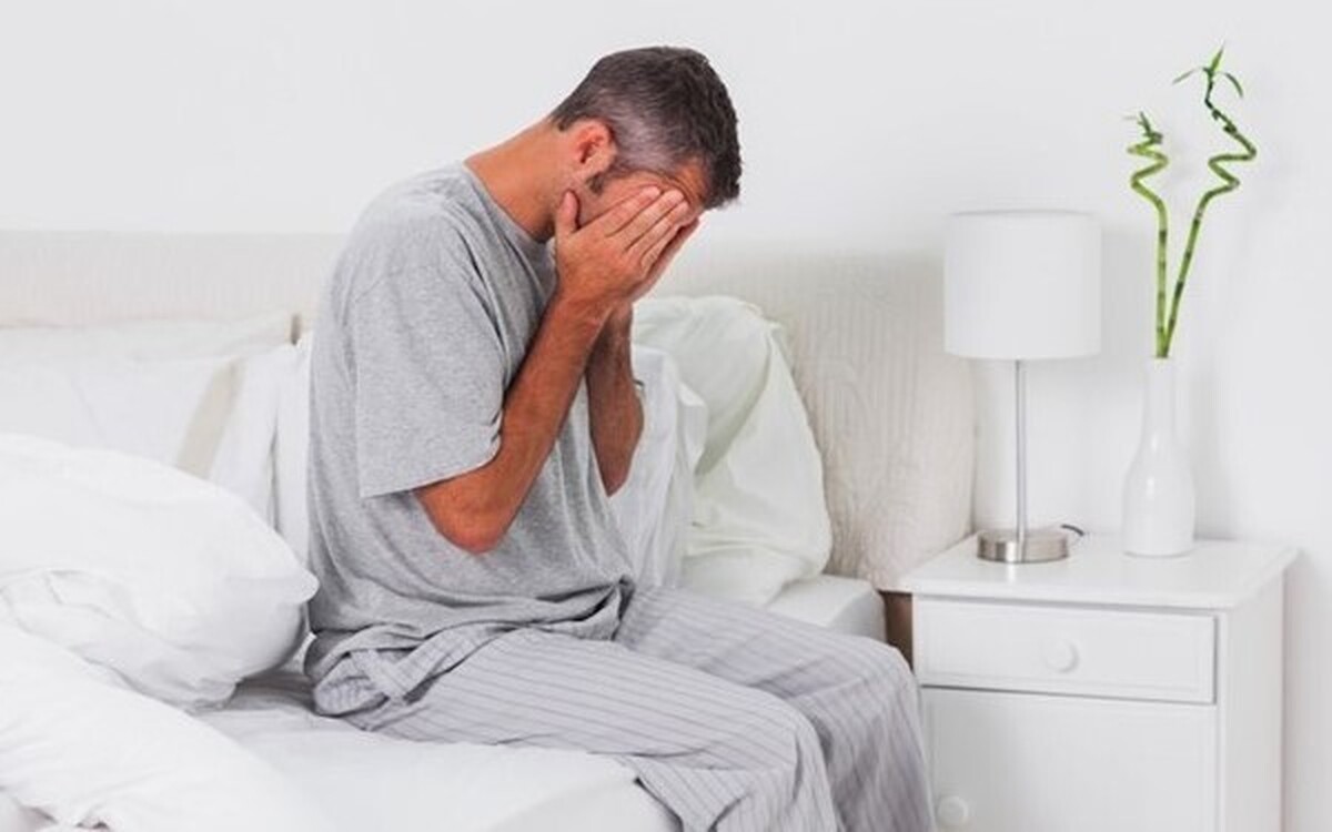 چرا بعضی صبح‌ها «خسته» از خواب بیدار می‌شویم؟ راهکار چیست؟