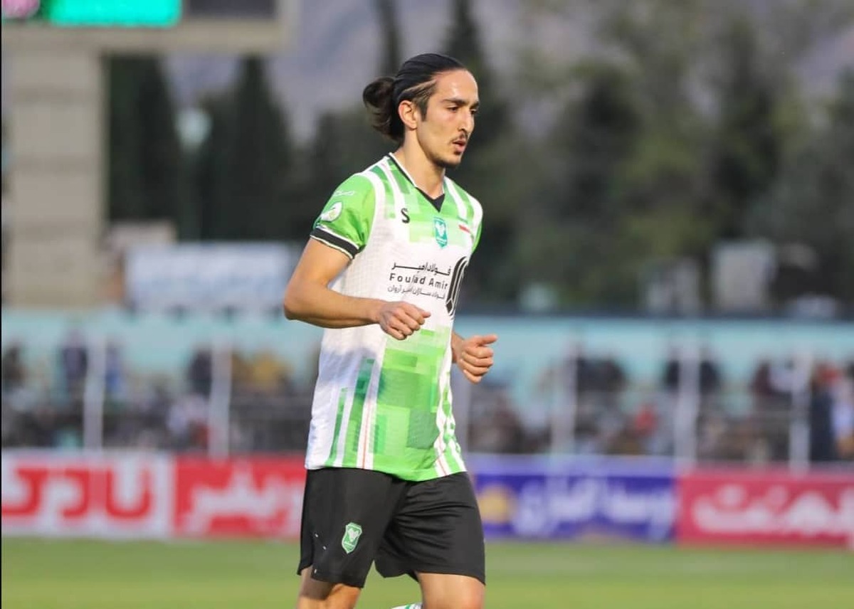 مدافع تیم خیبر: با هماهنگی خط دفاعی توانستیم پرسپولیس را مهار کنیم/ رحمتی مربی‌ باتجربه‌ای است