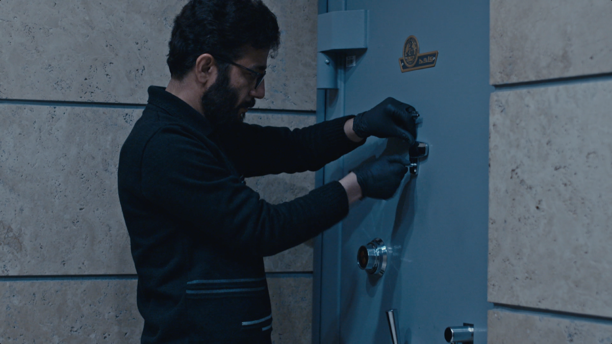 روایت سریال «الگوریتم» از سرقت صندوق امانات بانک‌های کشور