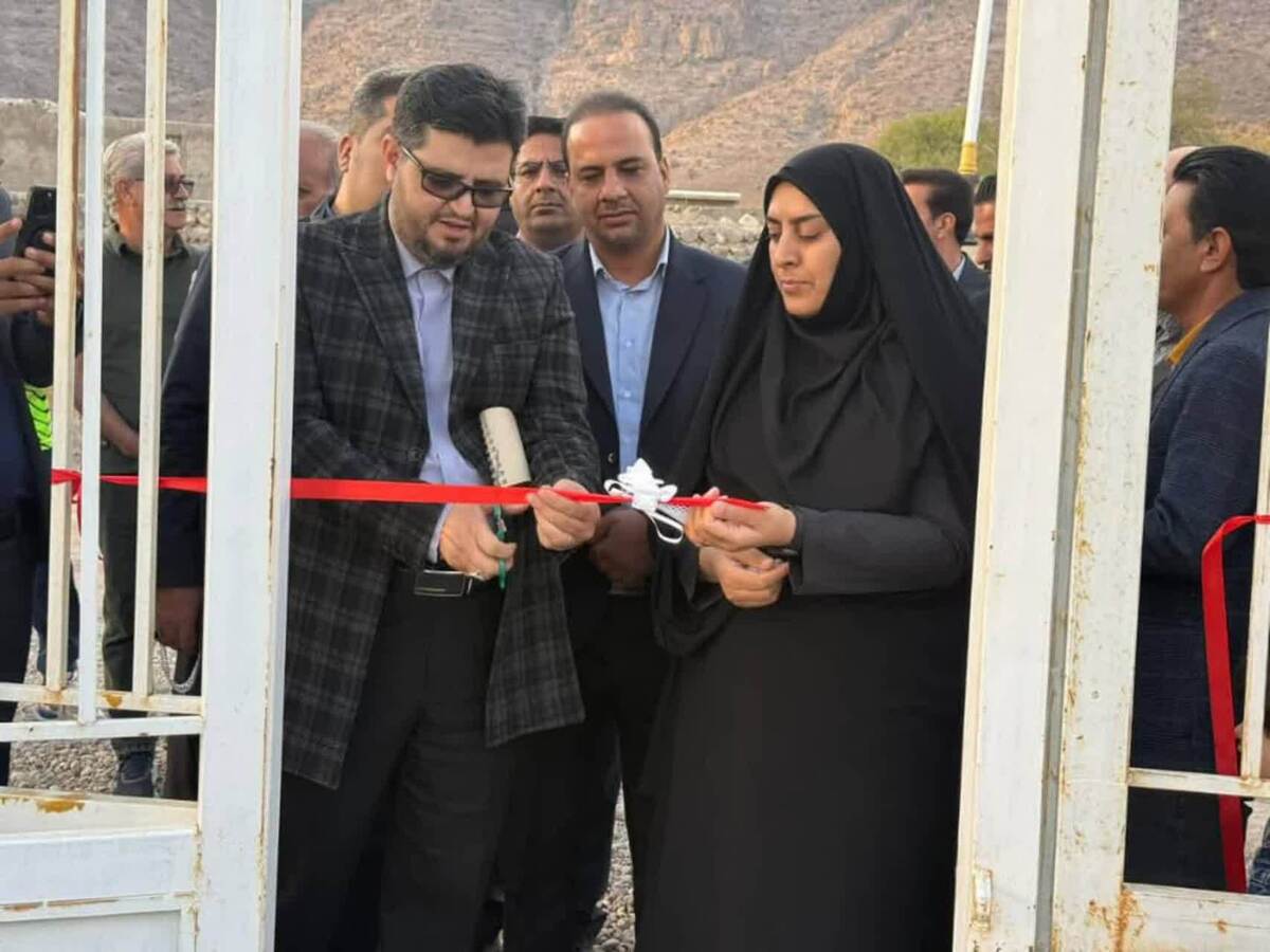 سه زمین چمن مینی فوتبال در شهرستان بافت افتتاح شد