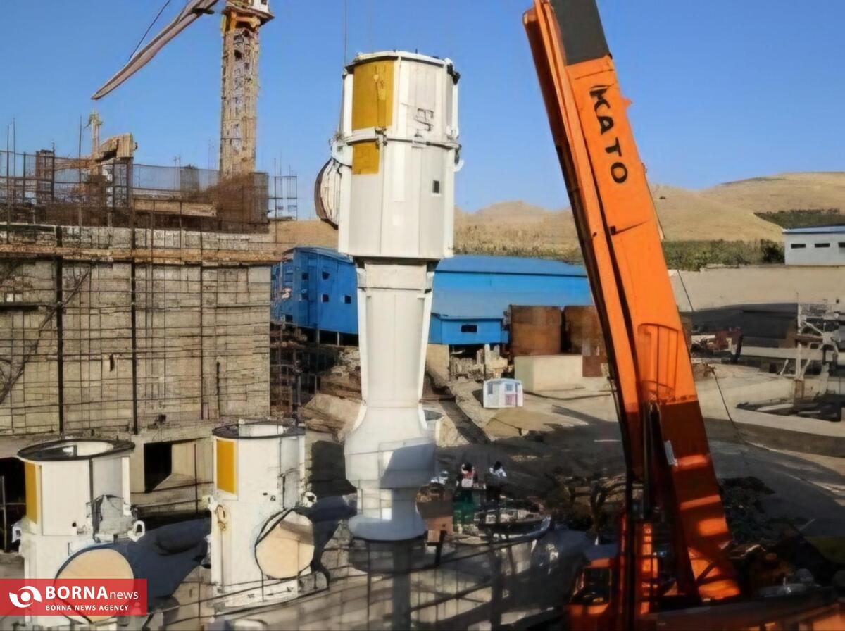 نصب پمپ‌های ۱۴۲ تُنی در پتروشیمی کرمانشاه