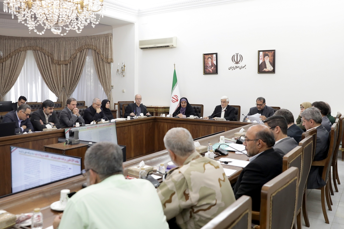 عارف: یک صدا از مرزها شنیده شود/ بوروکراسی زائد یکی از چالش‌های مرزی است