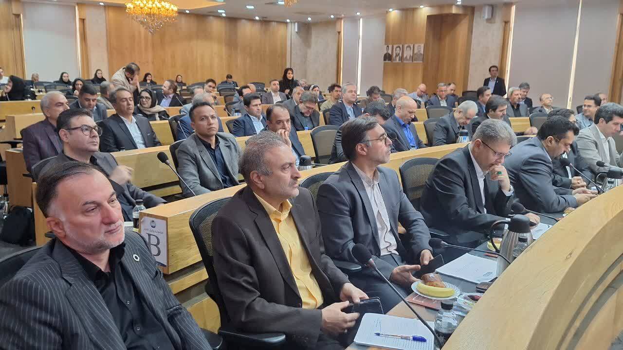 عبدیان: آماده راه اندازی بورس محصولات کشاورزی در اتاق بازرگانی قزوین هستیم عبدیان: آماده راه اندازی بورس محصولات کشاورزی در اتاق بازرگانی قزوین هستیم