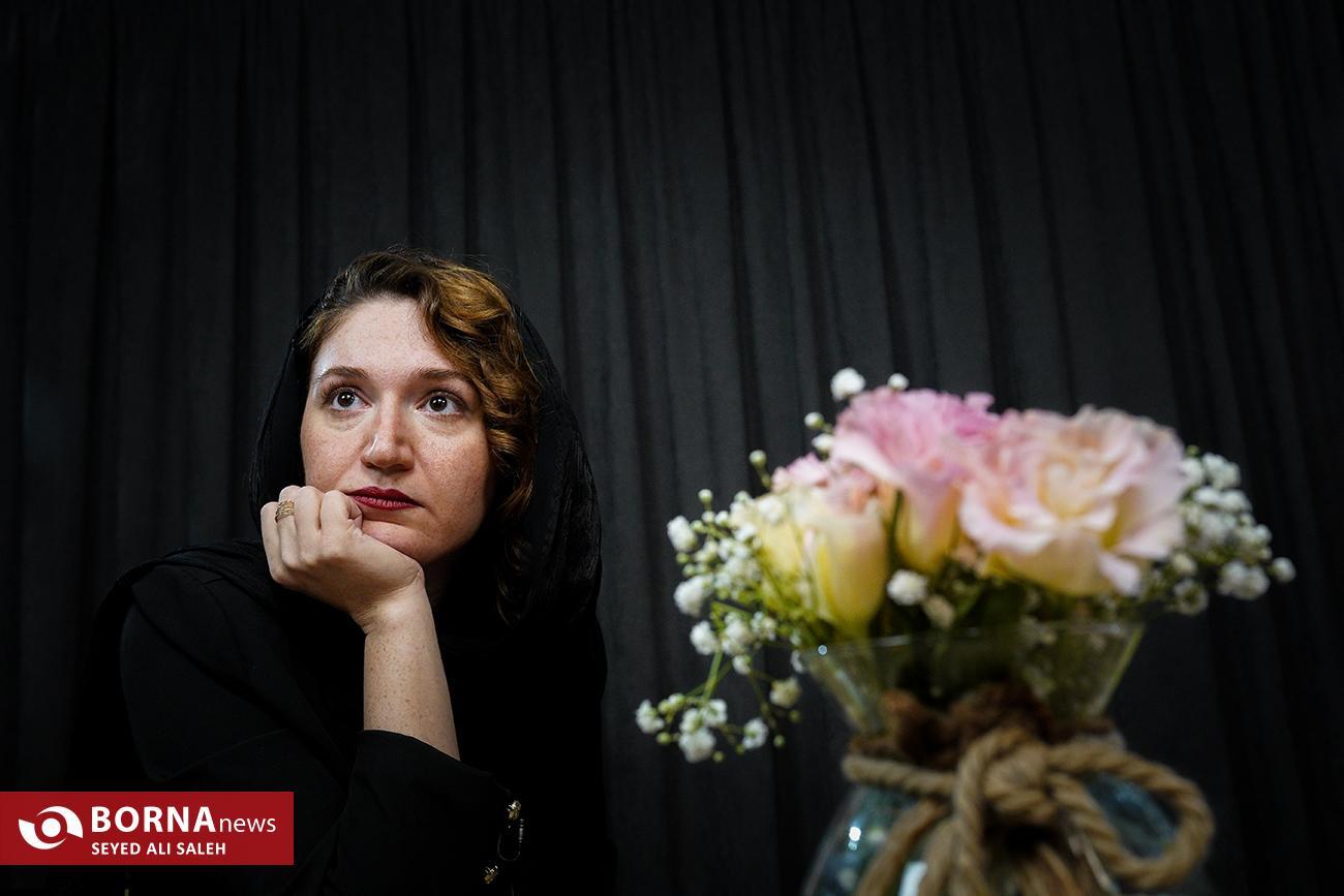 نوشین مسعودیان: نوشین مسعودیان: