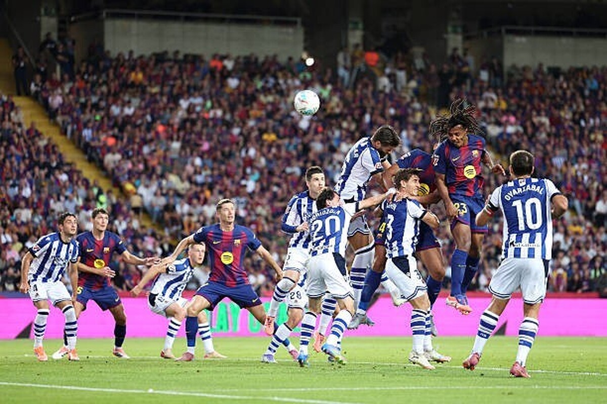 آبی‌واناری‌ها صدر را تصاحب کردند/ غلبه بارسا بر رئال سوسیداد با درخشش لواندوفسکی