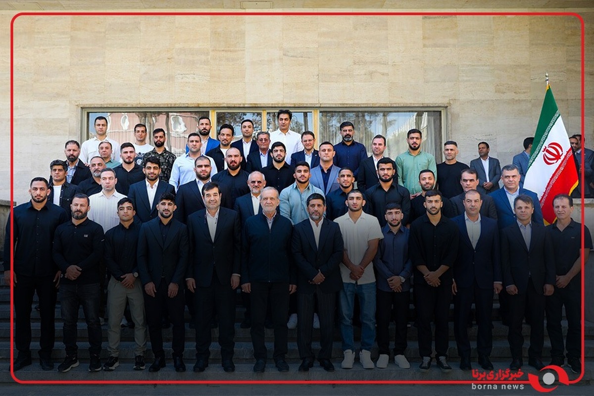 گزارش صداوسیما از تجلیل رییس‌جمهور از قهرمانان کشتی پس از قهرمانی در جهان