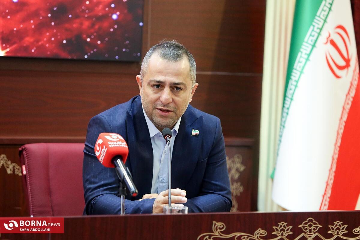 انتقاد معاون امور جوانان به بانک شهر درباره وام ازدواج