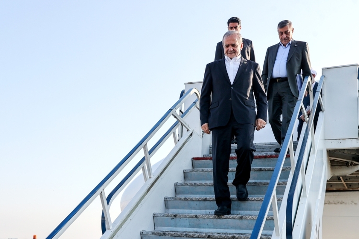 پزشکیان وارد استان آذربایجان غربی شد