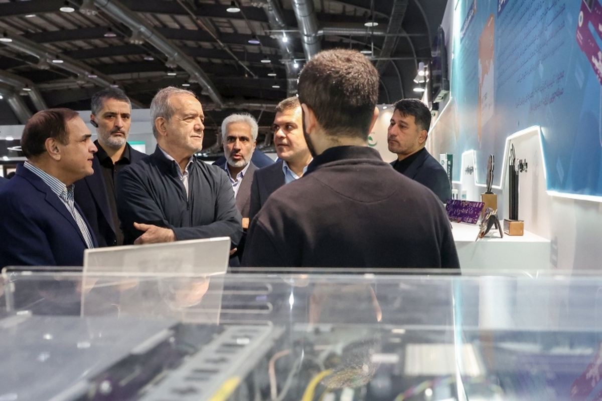 بازدید پزشکیان از شانزدهمین نمایشگاه بین‌المللی فناوری نانو و نخستین نمایشگاه فناوری‌های روزآمد