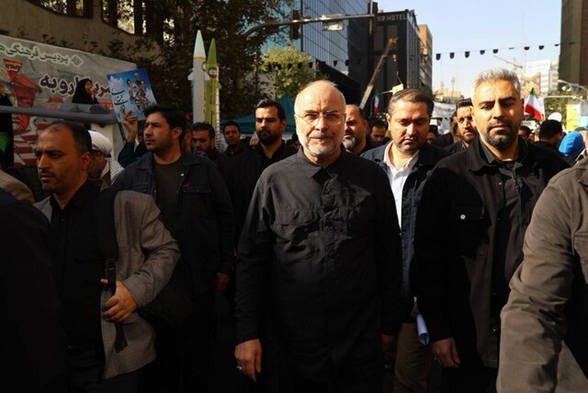 حضور قالیباف در راهپیمایی ۱۳ آبان