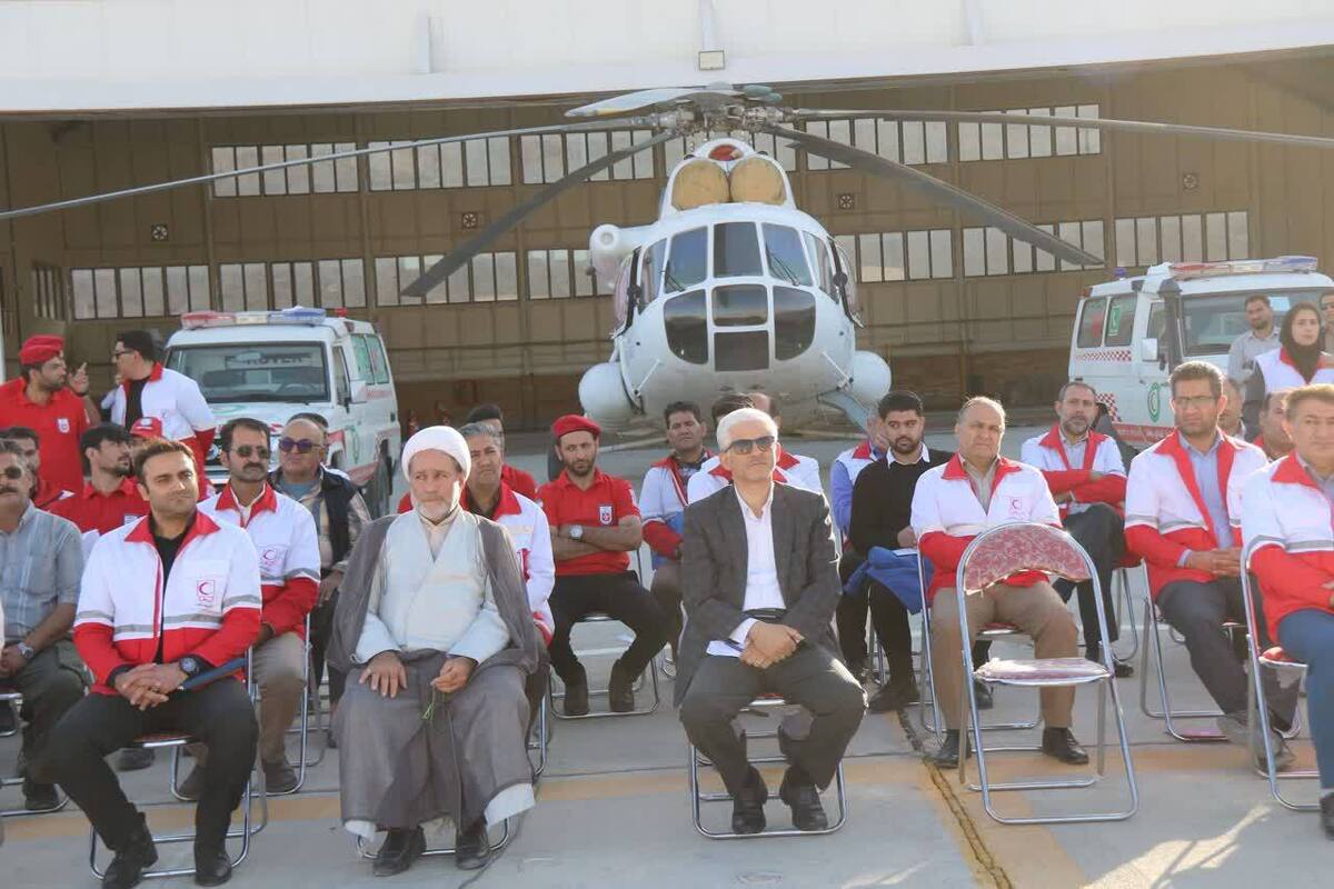 رونمایی از ۲۲ دستگاه امدادی هلال احمر لرستان 
