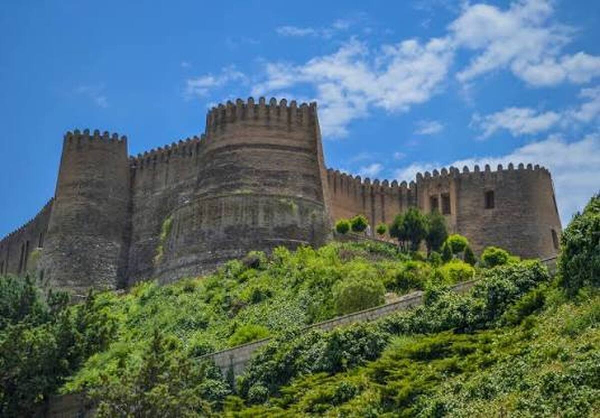 آغاز کاوش‌های باستان‌شناسی تپه فلک‌الافلاک؛ گامی تازه در مسیر ثبت جهانی دره خرم‌آباد