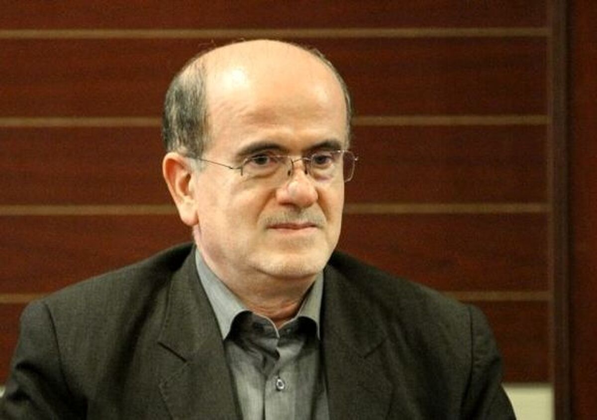 همبستگی ملی و حمایت از دولت می‌تواند ما را از بحران‌ها عبور دهد