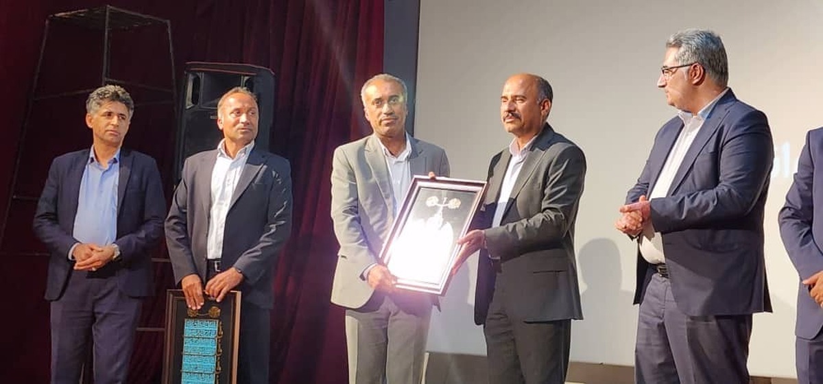 ورزشکاران برتر میناب تجلیل شدند