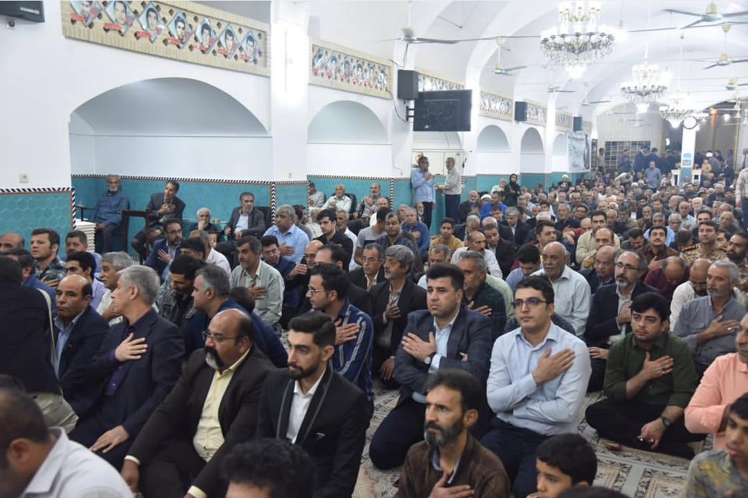 سیوهفتمین سالگرد ارتحال آیتالله خاتمی در اردکان برگزار شد سیوهفتمین سالگرد ارتحال آیتالله خاتمی در اردکان برگزار شد