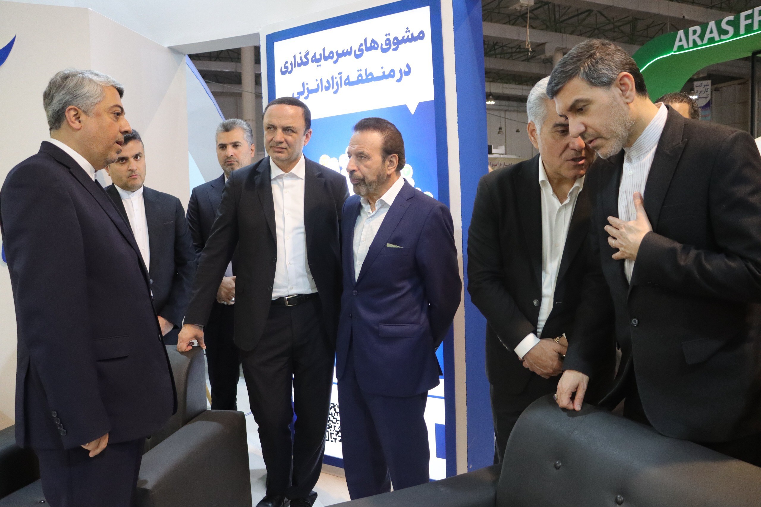 نخستین روز نمایشگاه کیش اینوکس 2025؛ استقبال گسترده مدیران ملی، سفیران و سرمایه‌گذاران از غرفه منطقه آزاد انزلی