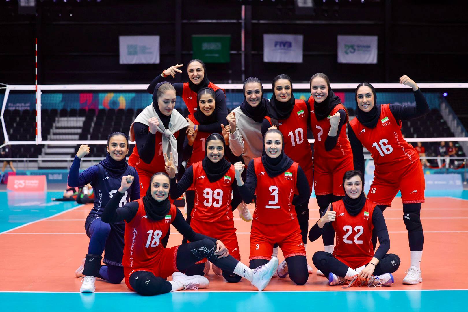 بازیهای کشورهای اسلامی/ استارت موفق دختر کاراته کای ایران در ریاض، صادقی فینالیست شد/ پیروزی بانوان والیبال مقابل افغانستان بازیهای کشورهای اسلامی/ استارت موفق دختر کاراته کای ایران در ریاض، صادقی فینالیست شد/ پیروزی بانوان والیبال مقابل افغانستان