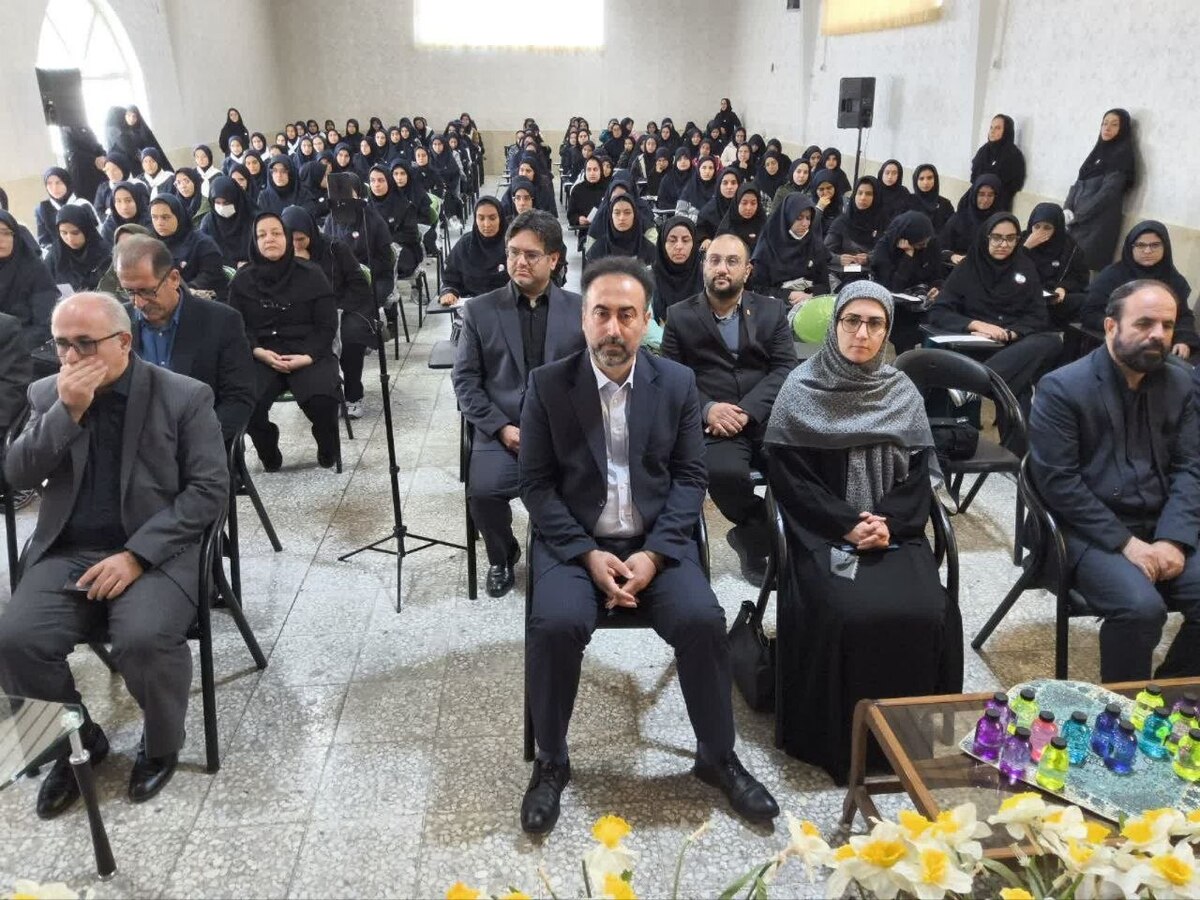 مشارکت دانش‌آموزان در انتخابات، آینده‌ای موفق و مسئولانه رقم می‌زند