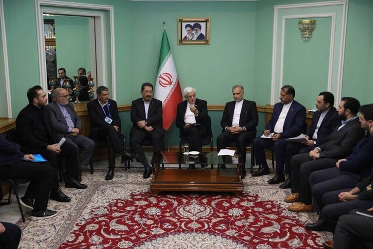 دیدار نمایندگان دانشجویان ایرانی دانشگاه‌های روسیه با عارف